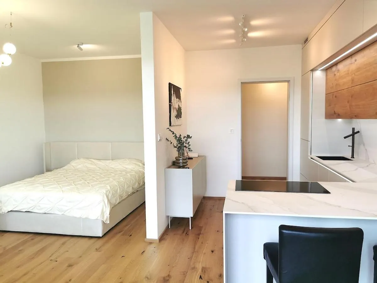 Apartman Free Private Parking, Central Location, Nuslesky Pivovar Sunset Balcony Home, Prága